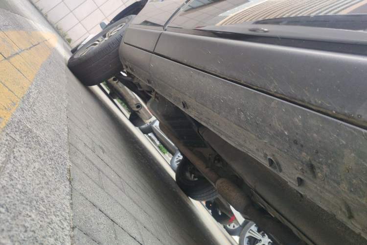 Used Kia Sportage 2013 2.0L Manual Two-Wheel Drive GLS Chassis Front Right
