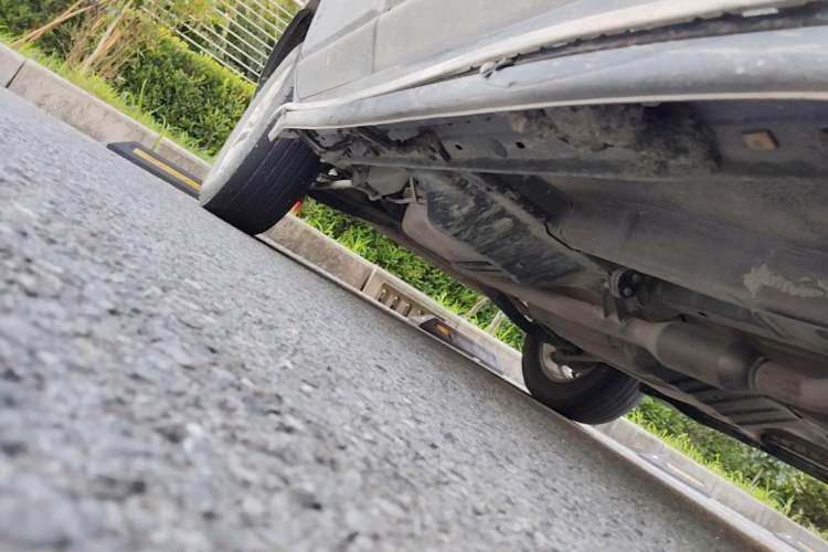 Used Kia Sportage 2013 2.0L Manual Two-Wheel Drive GL Trim Chassis Front Right