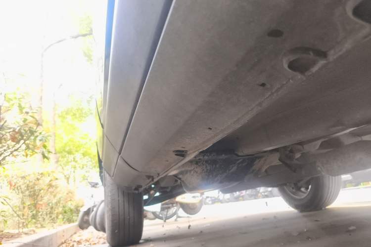 Used Kia Sportage 2013 2.0L Manual Two-Wheel Drive GL Trim Chassis Front Right