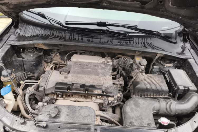 Used Kia Sportage 2013 2.0L Automatic Two-Wheel Drive GL Trim Engine Bay