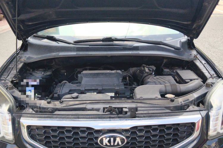 Used Kia Sportage 2013 2.0L Manual Two-Wheel Drive GLS Engine Bay
