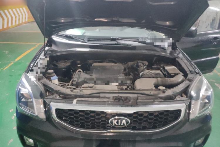 Used Kia Sportage 2013 2.0L Manual Two-Wheel Drive GL Trim Engine Bay