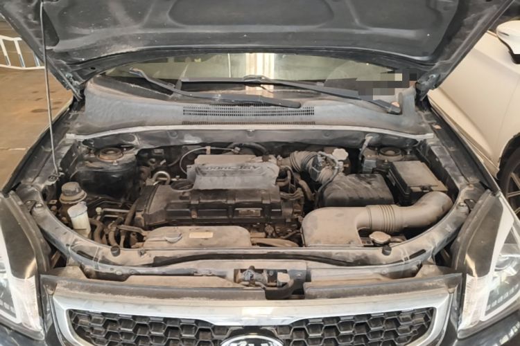 Used Kia Sportage 2013 2.0L Automatic Two-Wheel Drive GLS Trim Engine Bay