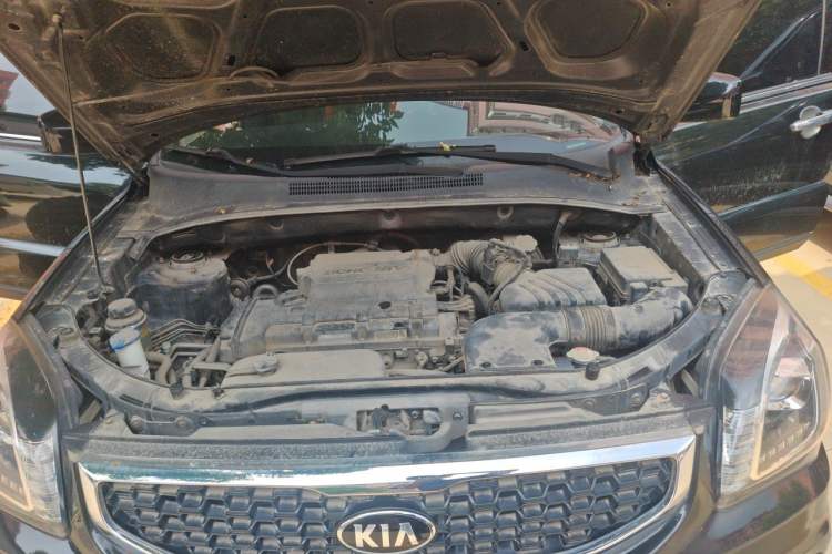 Used Kia Sportage 2013 2.0L Manual Two-Wheel Drive GL Trim Engine Bay