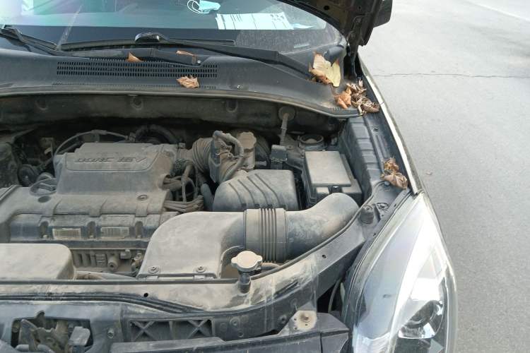 Used Kia Sportage 2013 2.0L Automatic Two-Wheel Drive GL Trim Engine Bay Left