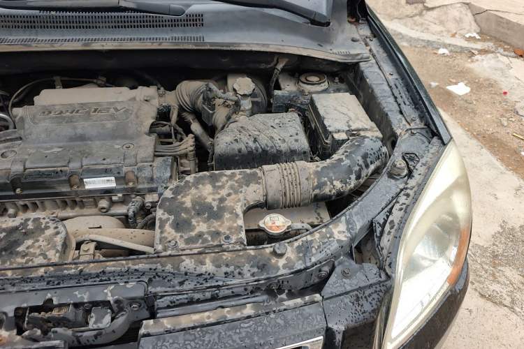Used Kia Sportage 2013 2.0L Automatic Two-Wheel Drive GL Trim Engine Bay Left