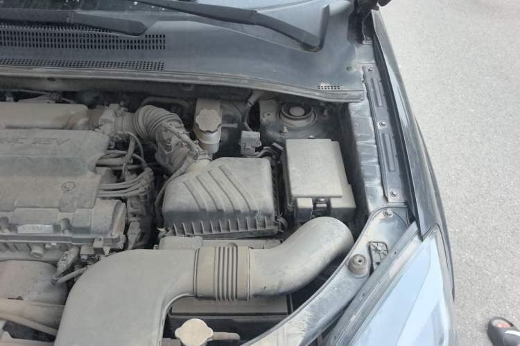 Used Kia Sportage 2013 2.0L Automatic Two-Wheel Drive DLX Trim Engine Bay Left