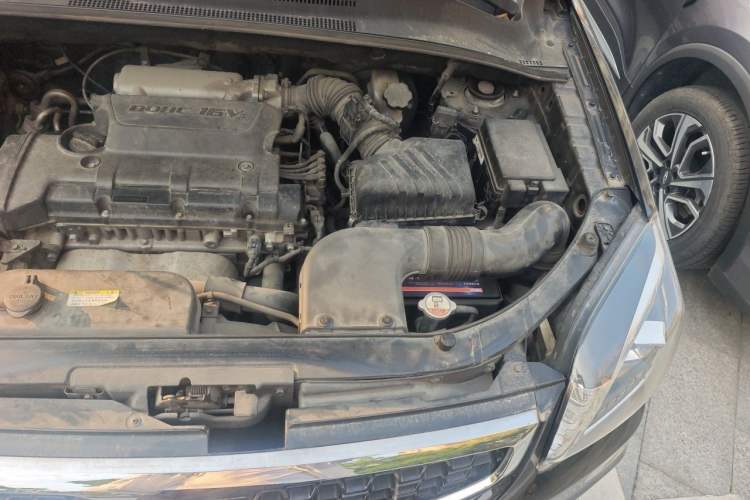 Used Kia Sportage 2013 2.0L Automatic Two-Wheel Drive GLS Trim Engine Bay Left