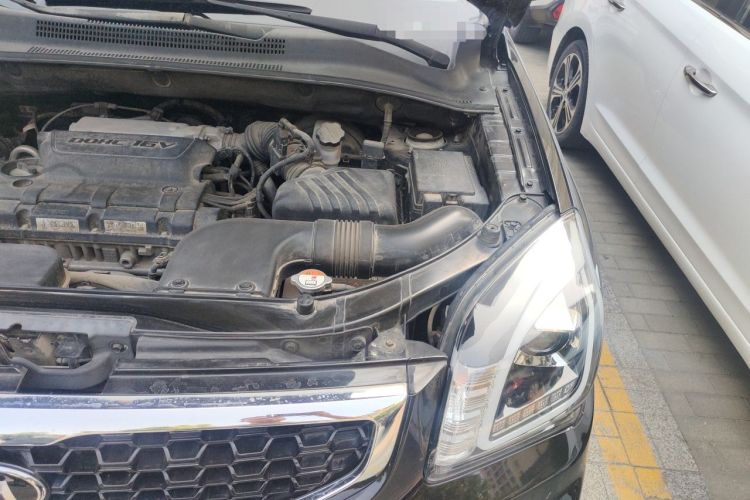 Used Kia Sportage 2013 2.0L Manual Two-Wheel Drive GLS Engine Bay Left