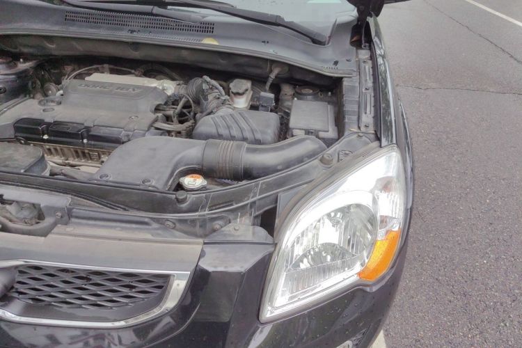 Used Kia Sportage 2013 2.0L Manual Two-Wheel Drive GLS Engine Bay Left