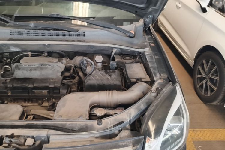 Used Kia Sportage 2013 2.0L Automatic Two-Wheel Drive GLS Trim Engine Bay Left