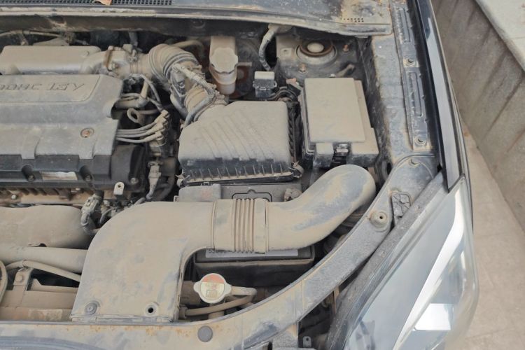 Used Kia Sportage 2013 2.0L Automatic Two-Wheel Drive GL Trim Engine Bay Left