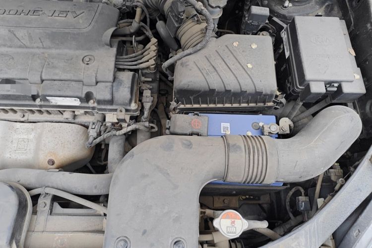 Used Kia Sportage 2013 2.0L Manual Two-Wheel Drive GL Trim Engine Bay Left