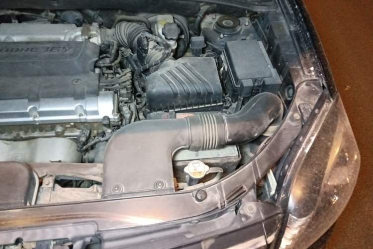 Used Kia Sportage 2013 2.0L Automatic Two-Wheel Drive GL Trim Engine Bay Left