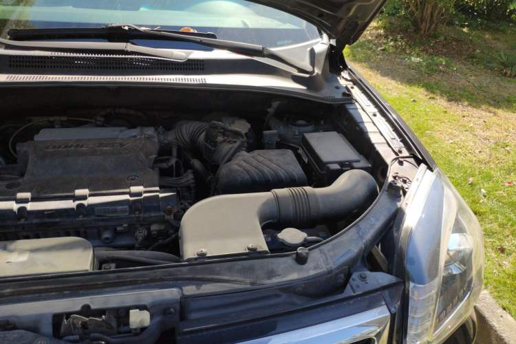 Used Kia Sportage 2013 2.0L Automatic Two-Wheel Drive GL Trim Engine Bay Left