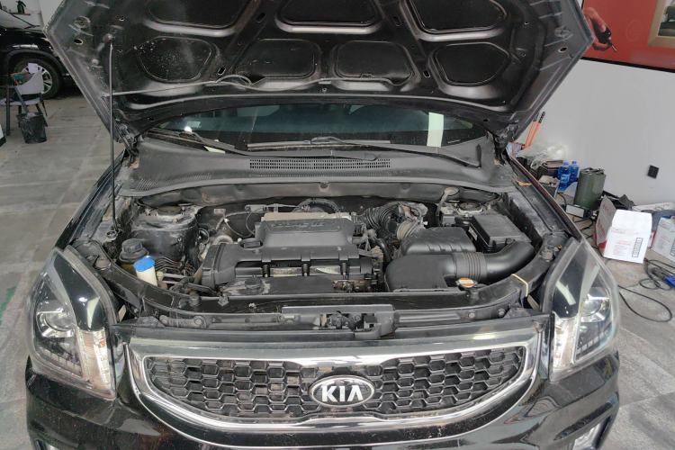 Used Kia Sportage 2013 2.0L Automatic Two-Wheel Drive GL Trim Engine Bay