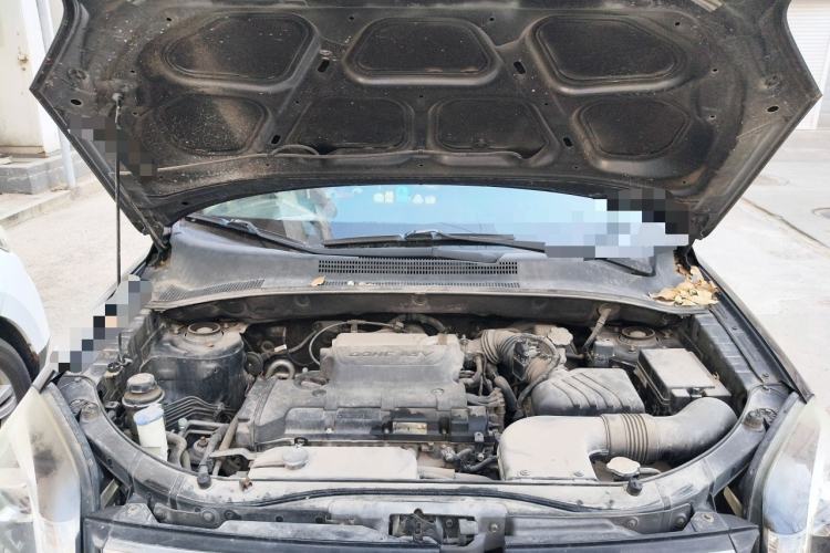 Used Kia Sportage 2013 2.0L Manual Two-Wheel Drive GL Trim Engine Bay