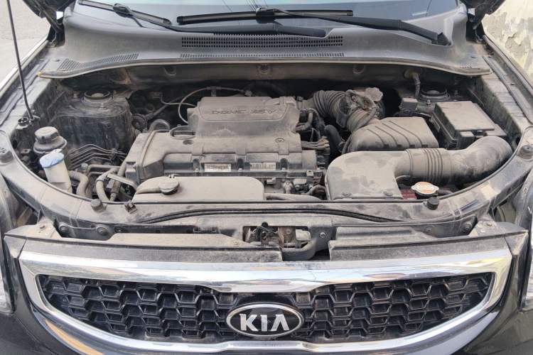 Used Kia Sportage 2013 2.0L Automatic Two-Wheel Drive GLS Trim Engine Bay
