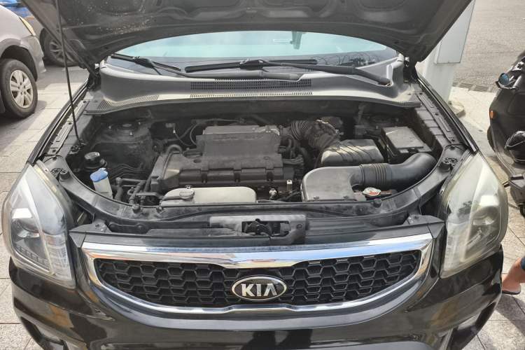 Used Kia Sportage 2013 2.0L Automatic Two-Wheel Drive GL Trim Engine Bay