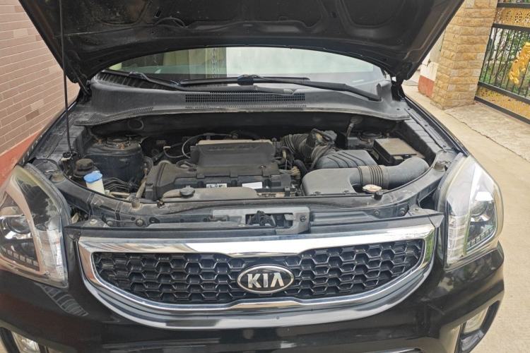Used Kia Sportage 2013 2.0L Manual Two-Wheel Drive GL Trim Engine Bay