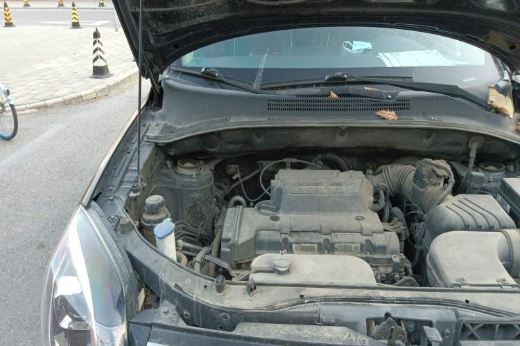 Used Kia Sportage 2013 2.0L Automatic Two-Wheel Drive GL Trim Engine Bay Right