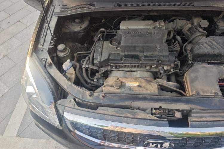 Used Kia Sportage 2013 2.0L Automatic Two-Wheel Drive GLS Trim Engine Bay Right