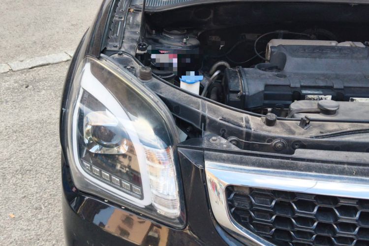 Used Kia Sportage 2013 2.0L Manual Two-Wheel Drive GLS Engine Bay Right