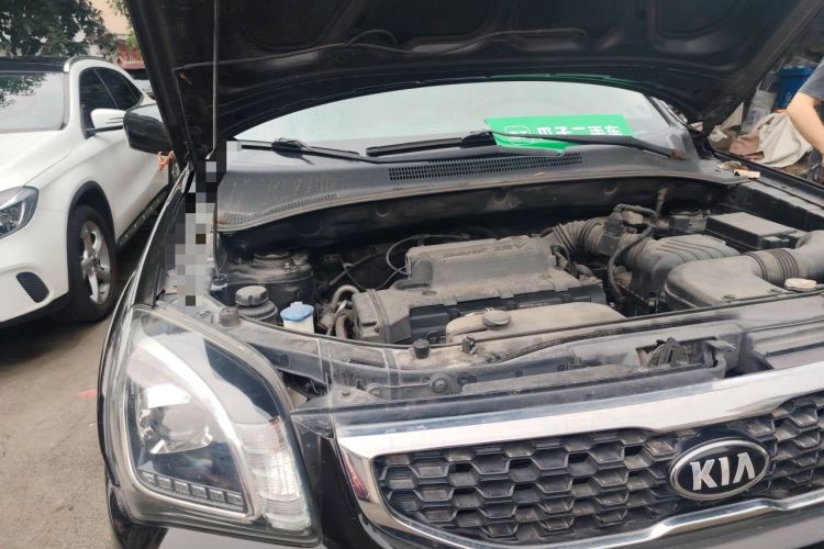 Used Kia Sportage 2013 2.0L Manual Two-Wheel Drive GL Trim Engine Bay Right
