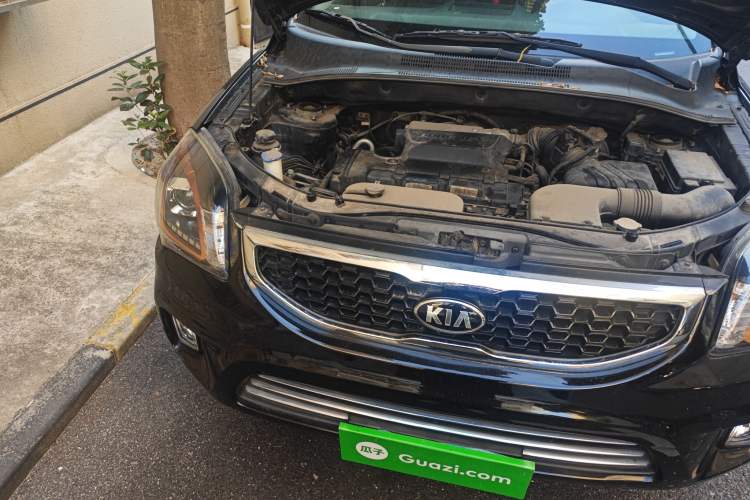 Used Kia Sportage 2013 2.0L Manual Two-Wheel Drive GLS Engine Bay Right
