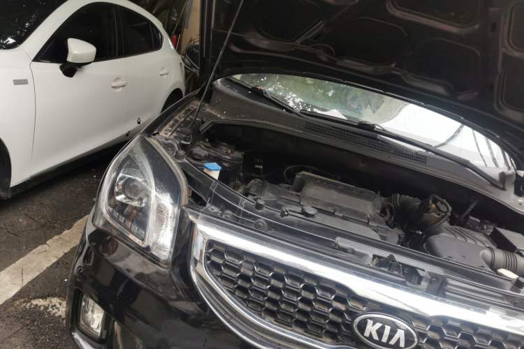 Used Kia Sportage 2013 2.0L Automatic Two-Wheel Drive GL Trim Engine Bay Right