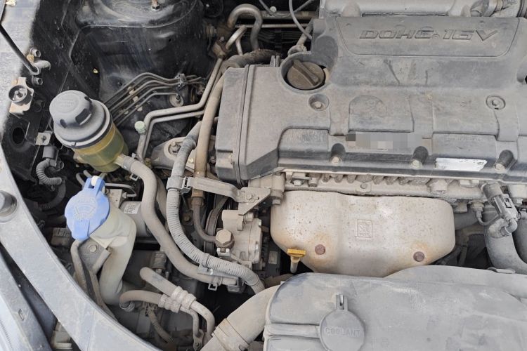 Used Kia Sportage 2013 2.0L Manual Two-Wheel Drive GL Trim Engine Bay Right