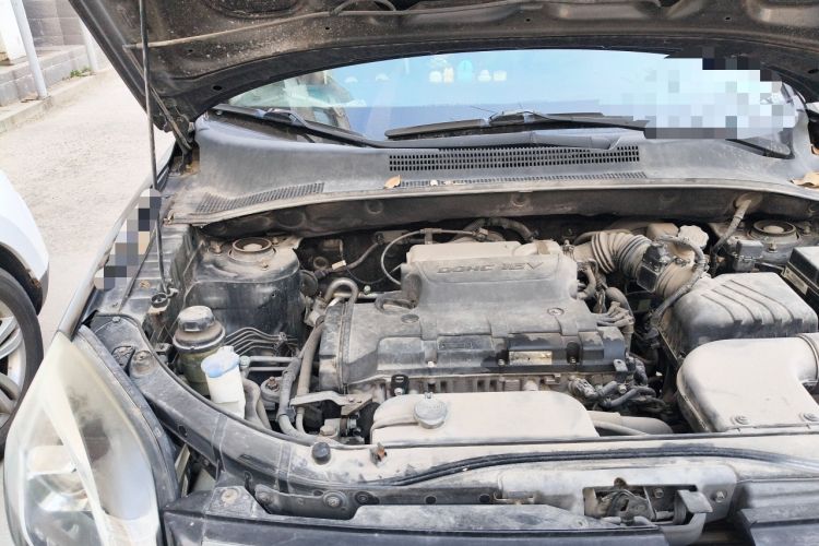 Used Kia Sportage 2013 2.0L Manual Two-Wheel Drive GL Trim Engine Bay Right