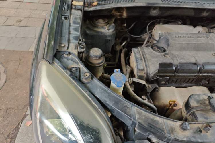 Used Kia Sportage 2013 2.0L Manual Two-Wheel Drive GLS Engine Bay Right