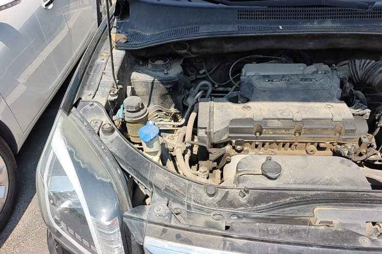 Used Kia Sportage 2013 2.0L Manual Two-Wheel Drive GLS Engine Bay Right