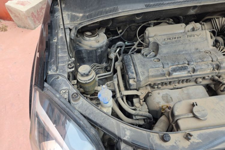 Used Kia Sportage 2013 2.0L Manual Two-Wheel Drive GL Trim Engine Bay Right