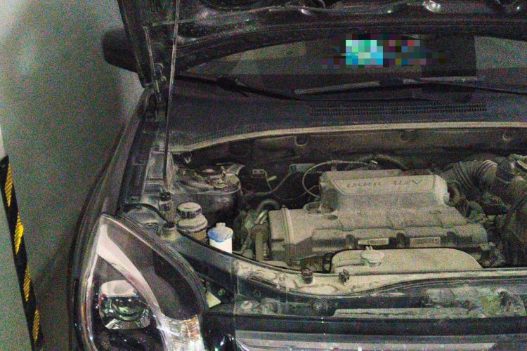 Used Kia Sportage 2013 2.0L Manual Two-Wheel Drive GL Trim Engine Bay Right