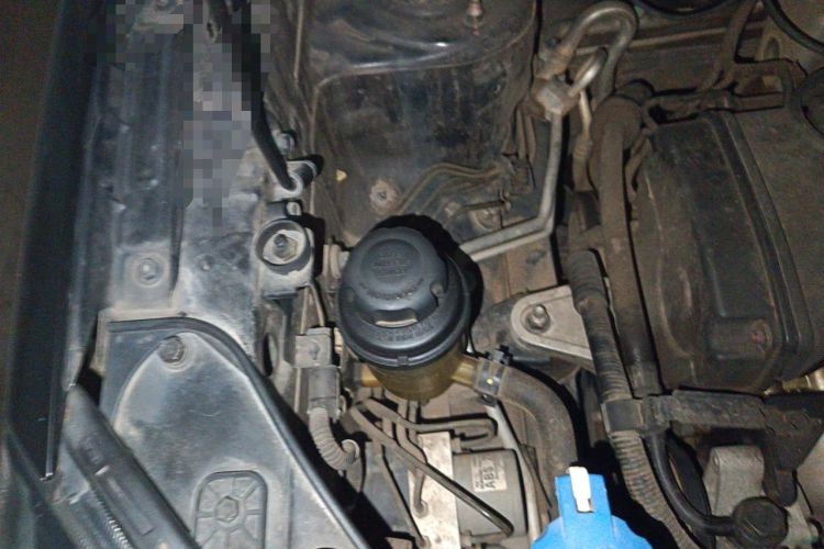 Used Kia Sportage 2013 2.0L Automatic Two-Wheel Drive GL Trim Engine Bay Right