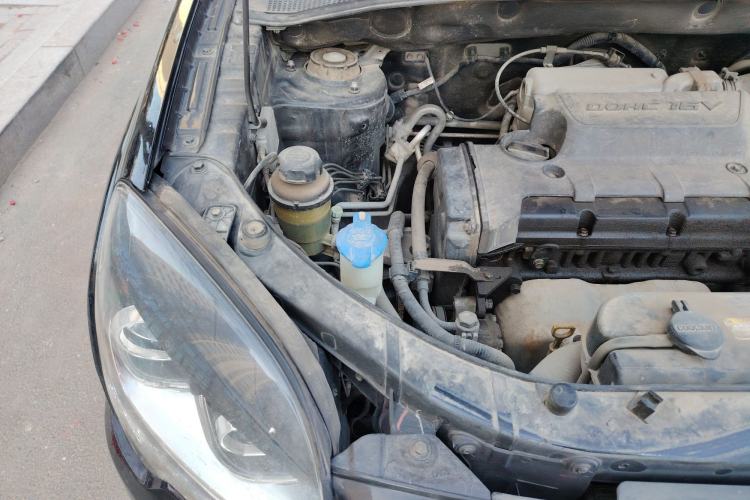 Used Kia Sportage 2013 2.0L Automatic Two-Wheel Drive GLS Trim Engine Bay Right