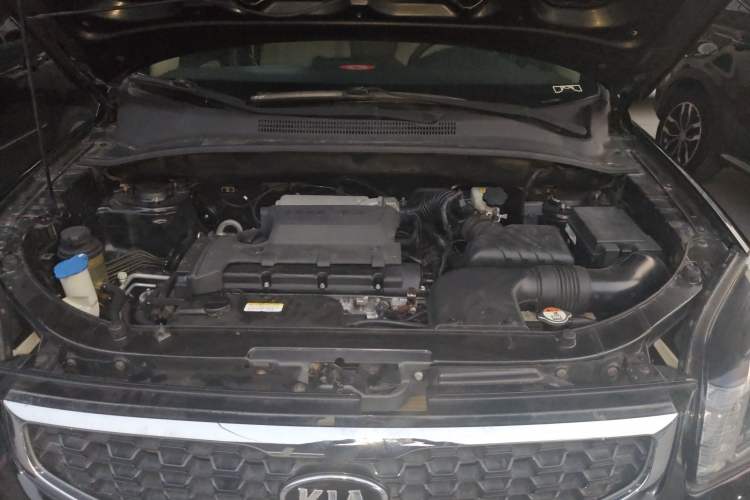 Used Kia Sportage 2013 2.0L Automatic Two-Wheel Drive GL Trim Engine Bay