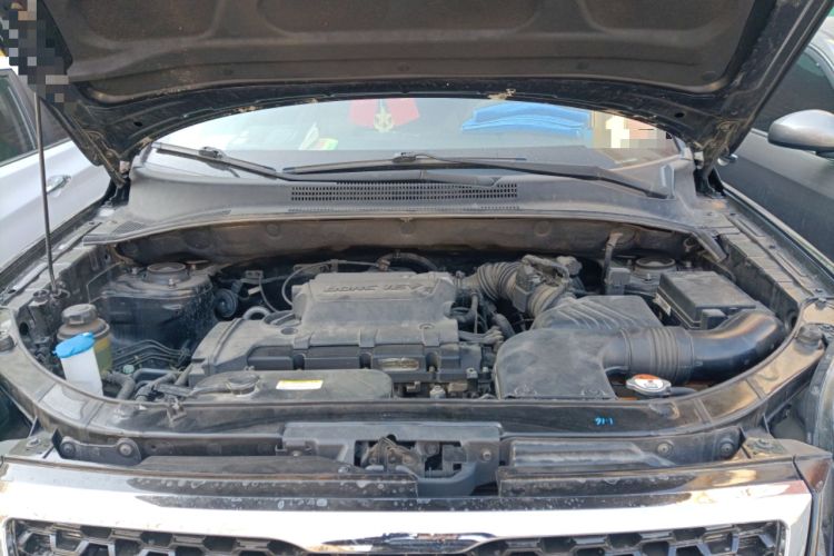 Used Kia Sportage 2013 2.0L Manual Two-Wheel Drive GLS Engine Bay