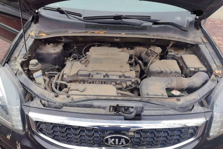 Used Kia Sportage 2013 2.0L Manual Two-Wheel Drive GL Trim Engine Bay