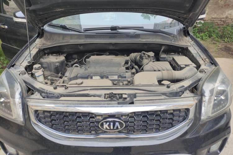 Used Kia Sportage 2013 2.0L Automatic Two-Wheel Drive DLX Trim Engine Bay