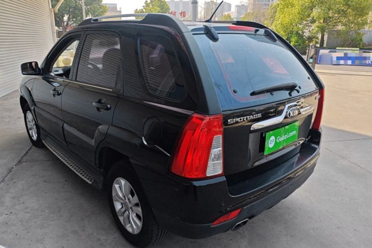 Used Kia Sportage 2013 2.0L Manual Two-Wheel Drive GL Trim Exterior 2