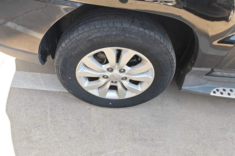 Used Kia Sportage 2013 2.0L Manual Two-Wheel Drive GL Trim Exterior 4
