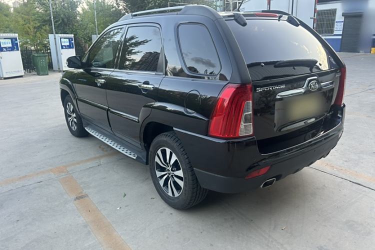 Used Kia Sportage 2013 2.0L Manual Two-Wheel Drive GLS Exterior 4