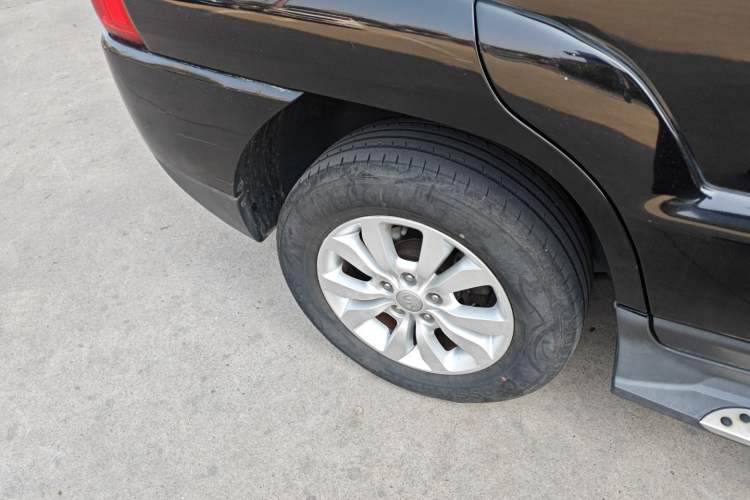 Used Kia Sportage 2013 2.0L Manual Two-Wheel Drive GL Trim Exterior 5