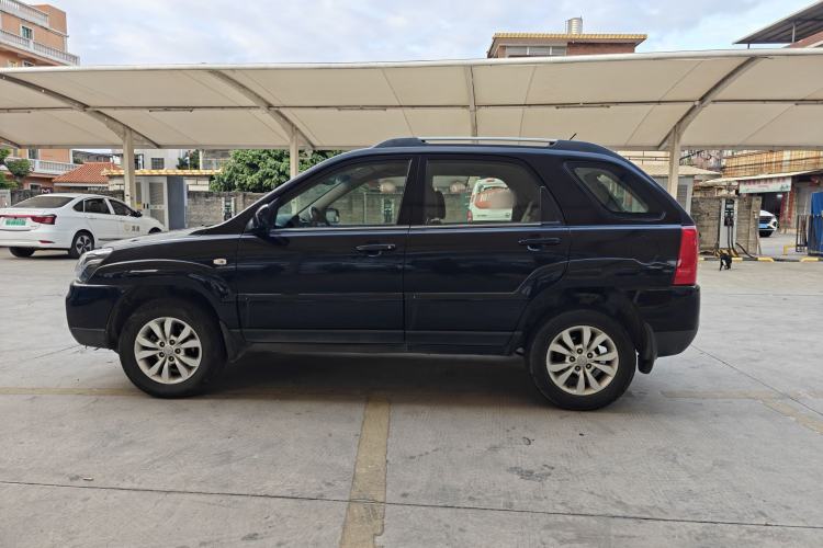 Used Kia Sportage 2013 2.0L Manual Two-Wheel Drive GL Trim Exterior 8