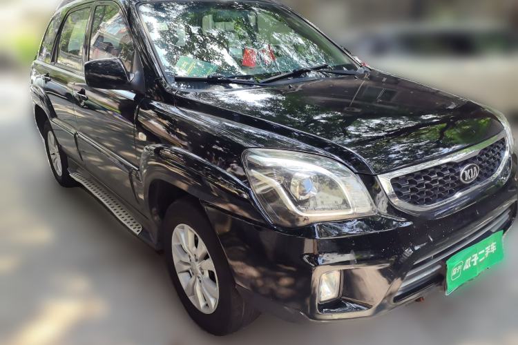 Used Kia Sportage 2013 2.0L Automatic Two-Wheel Drive GL Trim Front Right 45 Deg
