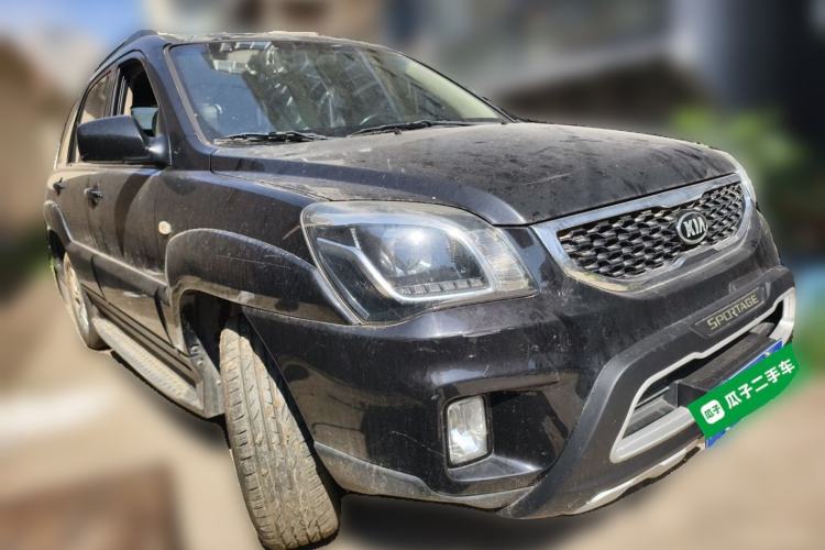 Used Kia Sportage 2013 2.0L Manual Two-Wheel Drive GL Trim Front Right 45 Deg