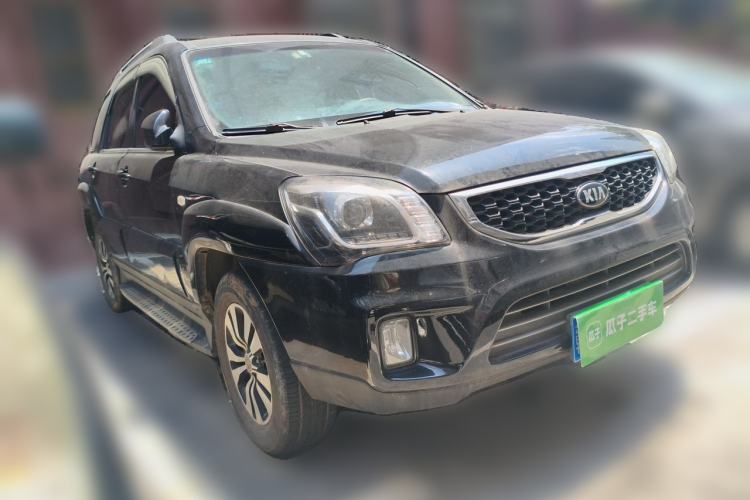 Used Kia Sportage 2013 2.0L Manual Two-Wheel Drive GL Trim Front Right 45 Deg
